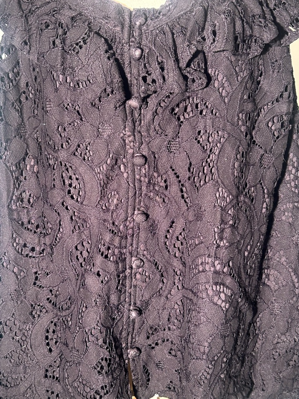 Torrid Black Lace Ruffle Button-Front Tank Plus Size 1X - Picture 2 of 10